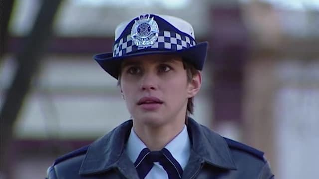 S05:E22 - Safe as Houses