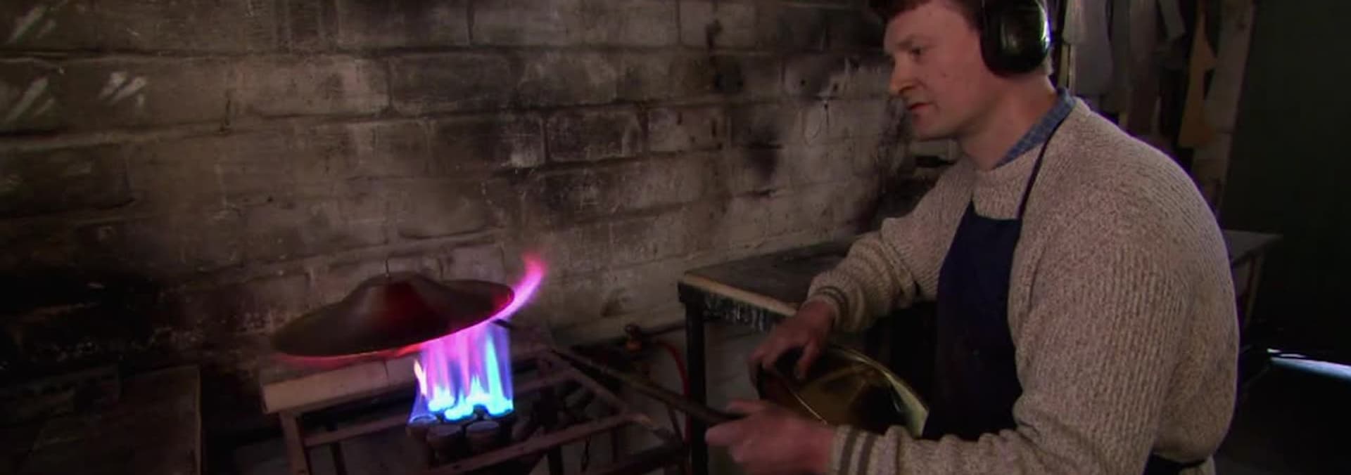 Watch Making Stuff S01:E122 - French Horns - Free TV Shows | Tubi