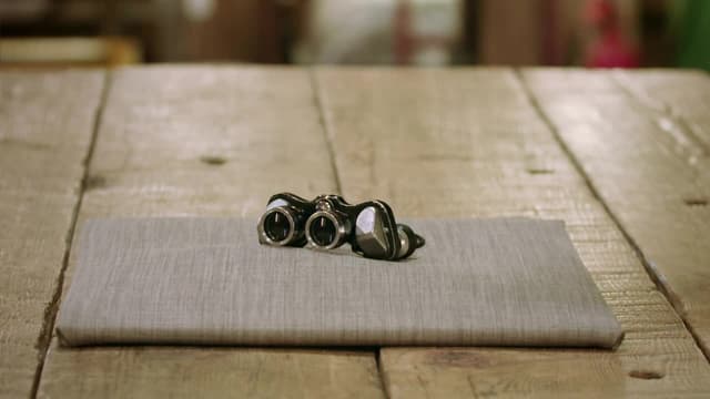 S05:E56 - Stowaway Bike, Surgeons Case, Loch Ness Binoculars