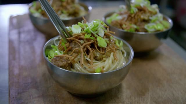 S01:E13 - Taiwan