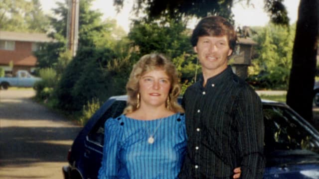 S01:E01 - In Bed With the Devil