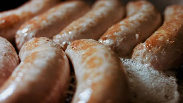 S04:E14 - Bring Home the Bacon
