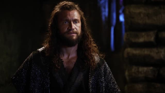 T01:C98 - S01:E98 - Familia reunida