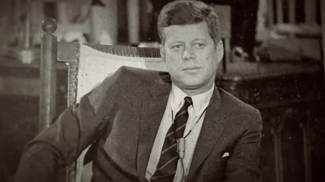 S01:E03 - The Spy Who Saved the World