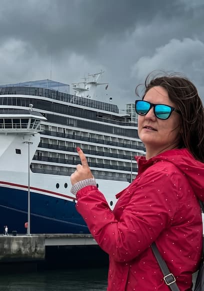 S01:E06 - I Tried a Carnival Cruise and It Wasn't What I Expected poster
