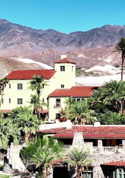 S01:E01 - Horseshoe Bay and Death Valley poster