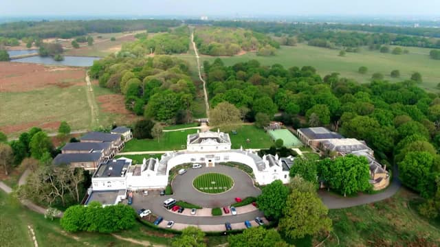 S01:E02 - London/ South East