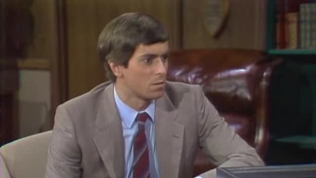 S03:E02 - The Business Manager