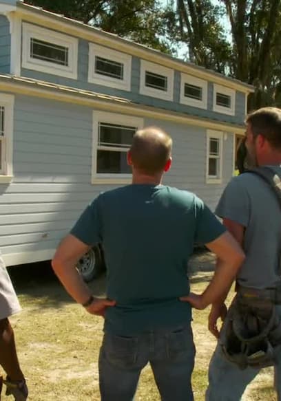 S04:E08 - Tiny Customized Craftsman poster