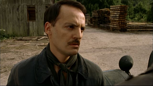 S01:E03 - Crossing the Line (September 30, 1940)