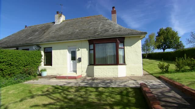 S01:E09 - Isle of Wight