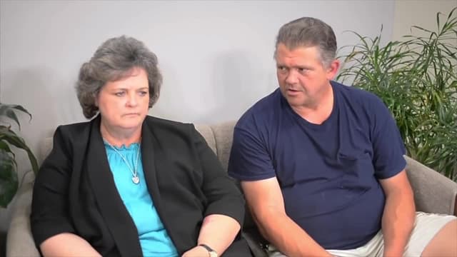 S02:E01 - When Mean Girls Become Murderers