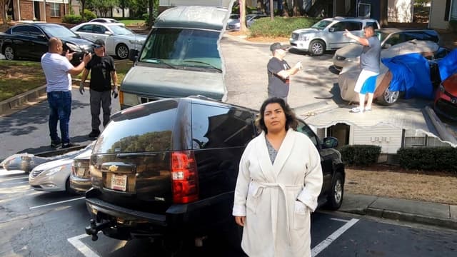 S01:E05 - Parking Lot Mayhem