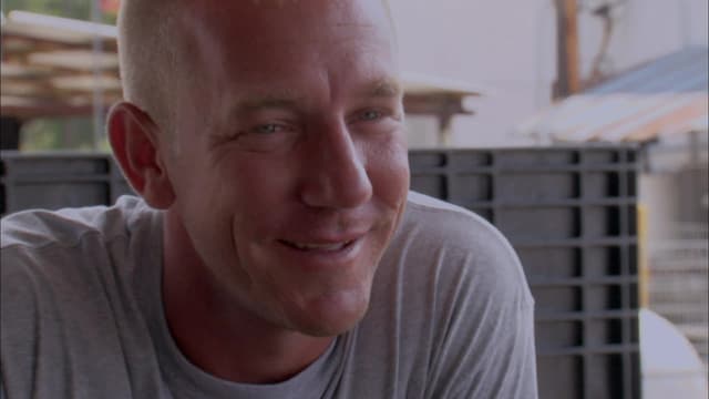 S05:E17 - Captain Invincible