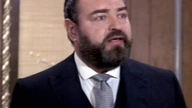 S02:E22 - A Matter of Tonsils