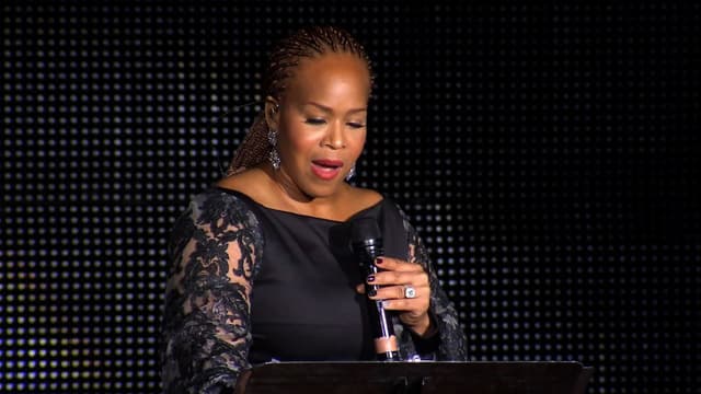 S05:E04 - I Only Have Eyes for Goo