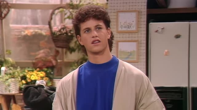 S04:E06 - Homecoming Queen