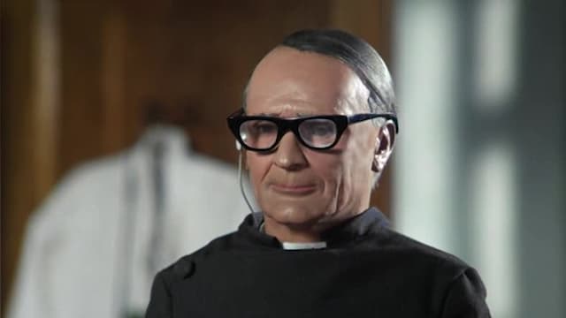 S01:E04 - The Feathered Spies