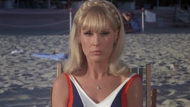 S03:E14 - Jeannie Goes to Honolulu