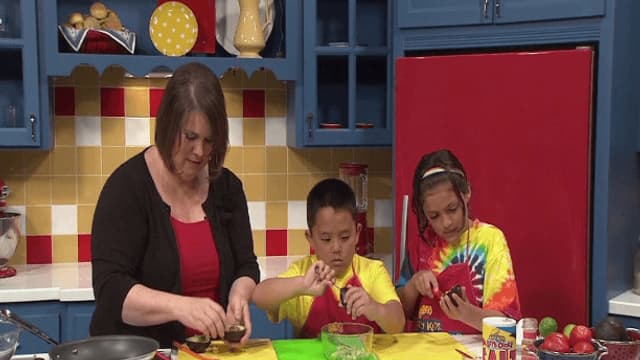 S01:E04 - Homemade Refried Beans