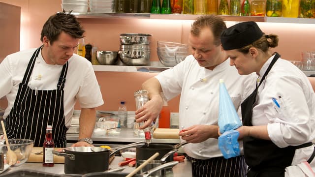 S06:E01 - North East Starter