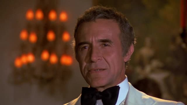 S02:E07 - The Jewel Thief / I Want to Get Married