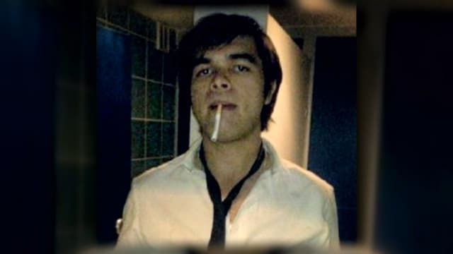 S03:E20 - Green Eyed Monster: Elliot Turner