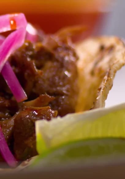 S10:E08 - Pork Tacos and Churros poster
