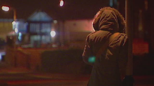 S01:E01 - Christmas in the Red Light