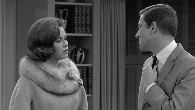 S02:E19 - I Was a Teenage Head Writer