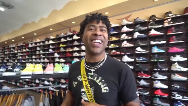 S01:E18 - Millionaire Activities