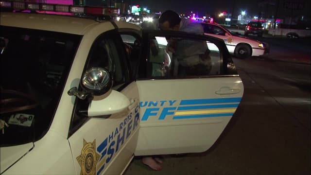 S09:E11 - In Harm's Way / Jealous Rage