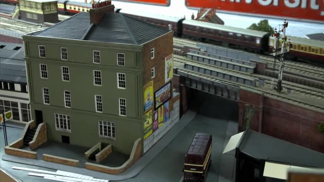 S01:E03 - Garages