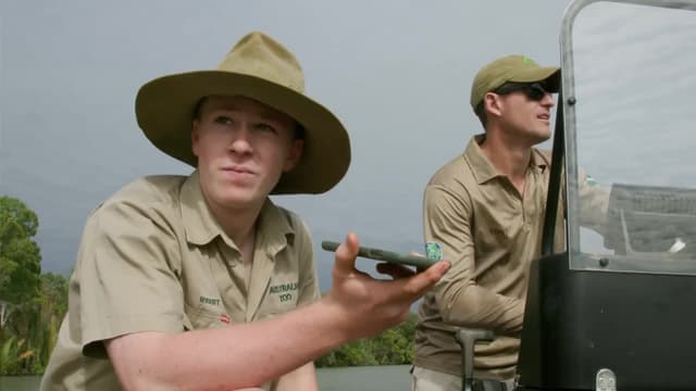 S03:E08 - Bindi’s Croc Trip Surprise