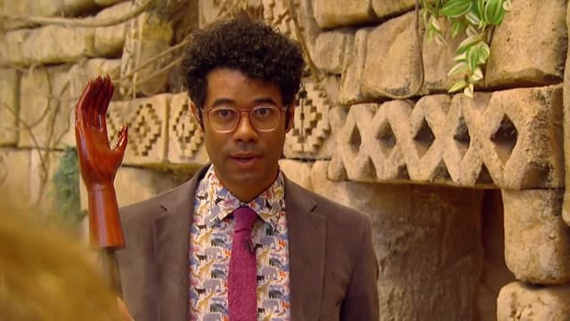 S01:E14 - The Midwives