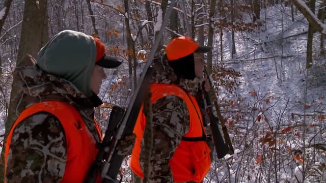 S06:E08 - Duren Deer Camp: Wisconsin Whitetail With Helen and Brittany Part 2