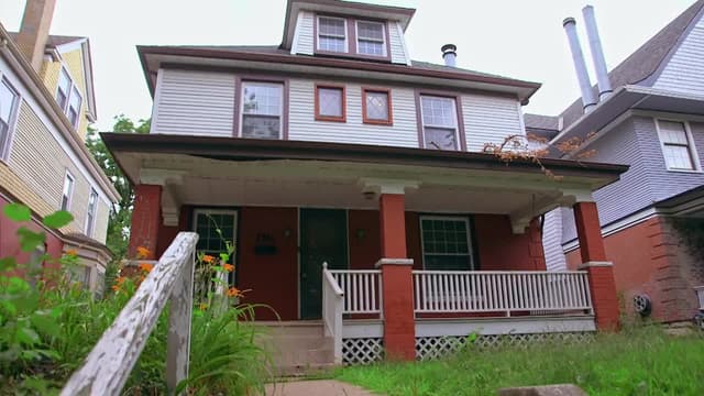 S02:E09 - Catwalk Craziness