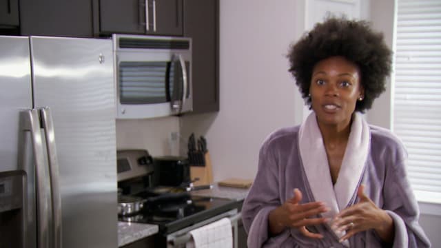 S09:E07 - Where Is My Husband?