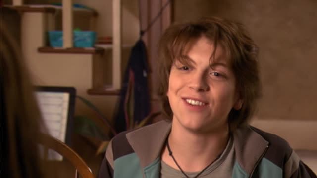 S03:E18 - Derek Un-Done