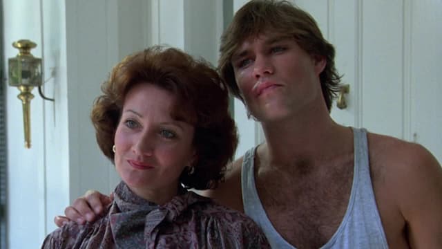 S02:E01 - Don't Look Back: Part 1