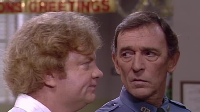 S09:E10 - Bogus Bills