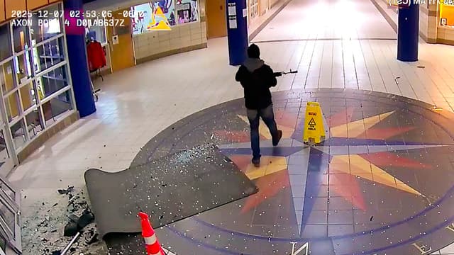 S01:E10 - The School Ambush Plot
