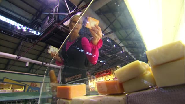 S02:E12 - Loft Living