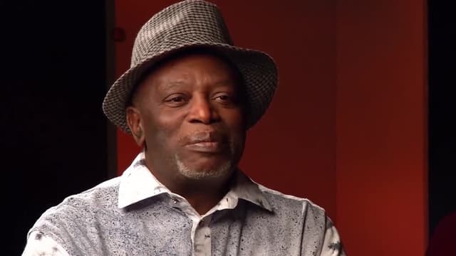S01:E11 - Mwezi Ngangura