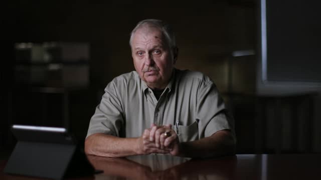 S01:E01 - Calling All Suspects