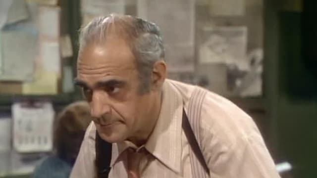 S03:E08 - Non-Involvement