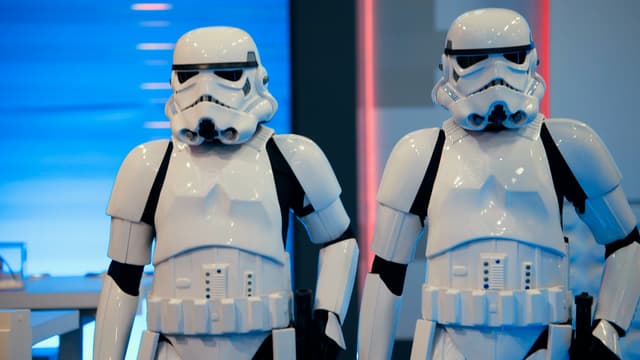 S05:E01 - Rebuild the Galaxy