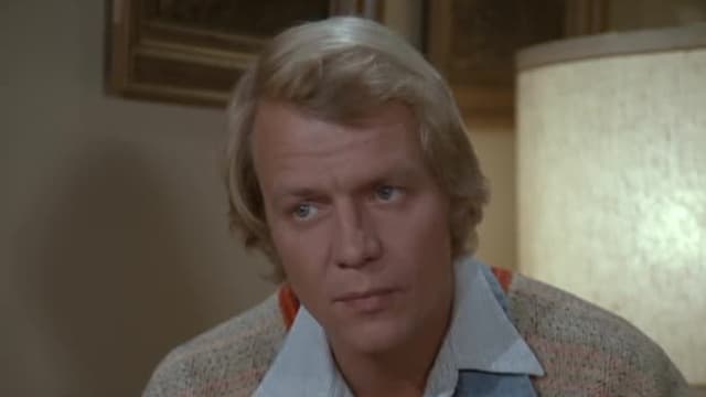 S02:E23 - Long Walk Down a Short Dirt Road