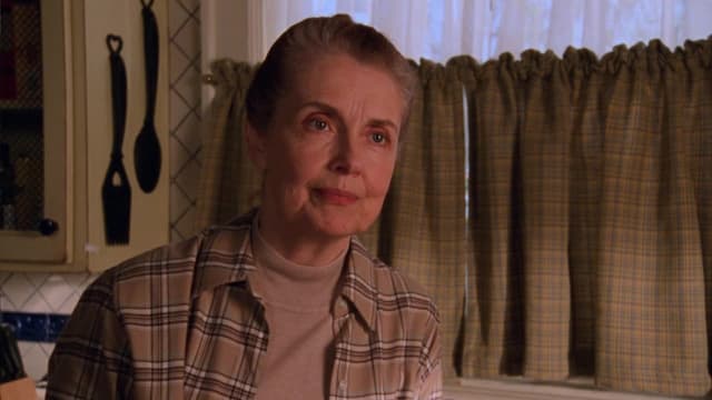 S05:E512 - S05:E12 - Sleeping Arrangements