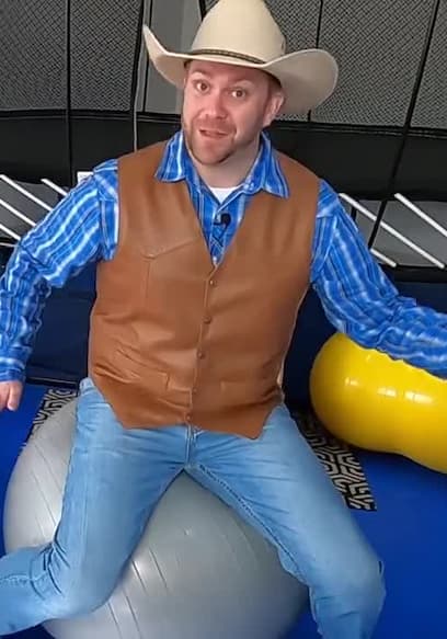 S01:E05 - Learning About Our Senses at an Indoor Play Place poster
